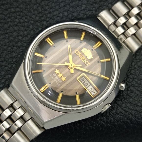 Vintage 1987 Orient Automatic Mens Silver Watch W/daydate & Gold accents - Picture 6 of 10